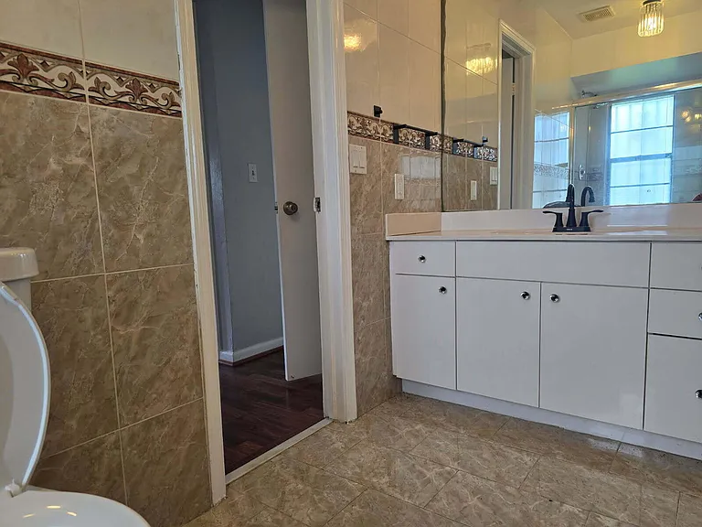 6504 Heather Way — Photo 9