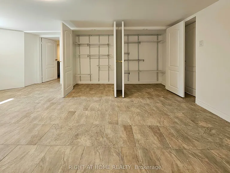 263 Keele St — Photo 19