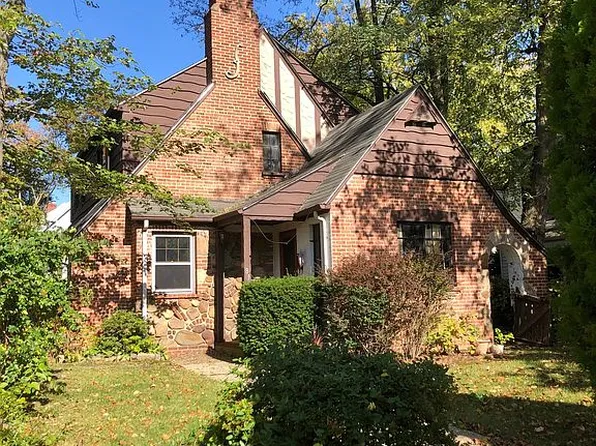 81 Bloomingdale Rd, Staten Island, NY 10309