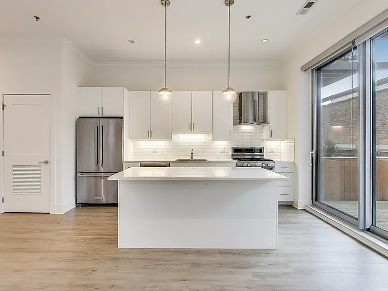 Laflin Place — Photo 13