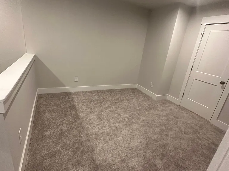 9704 Munsing Dr — Photo 10