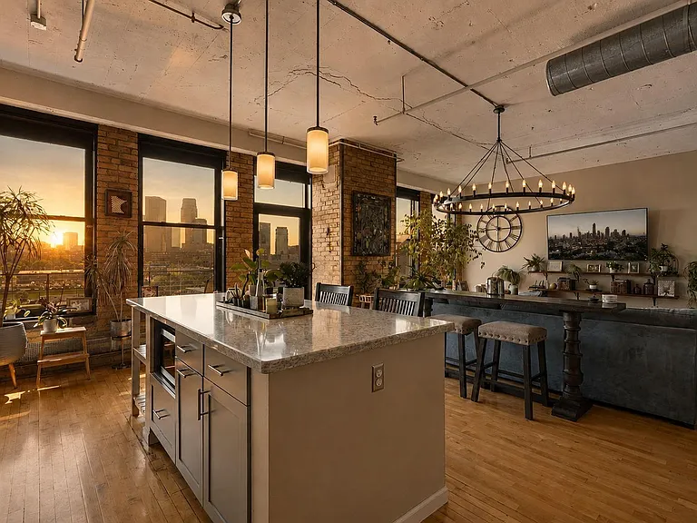 290 Market St #611 — Photo 2