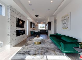 1936 Chariton St, Los Angeles, CA 90034