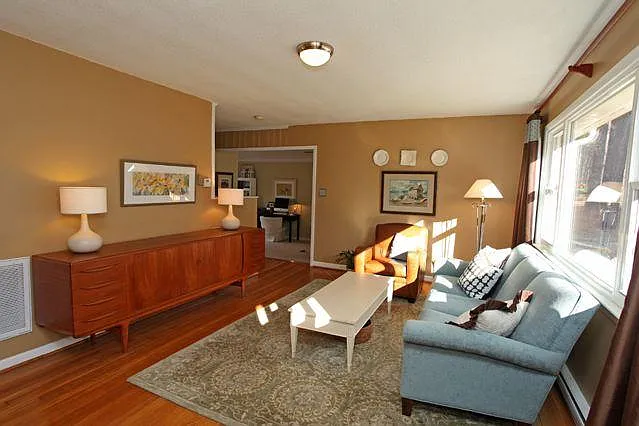 139 Windsor Cir