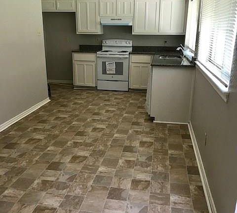 5th image of 531 Lakeside Dr