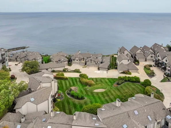 23104 Roberts Run #74, Bay Village, OH 44140