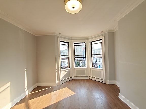 3rd image of 484 Mercer St #25E