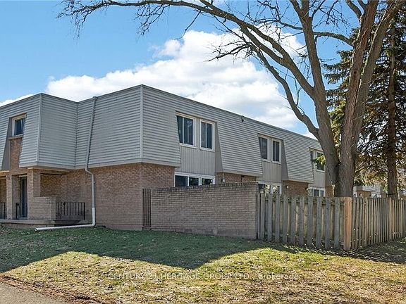 2nd image of 17 Old Pine Trl #182