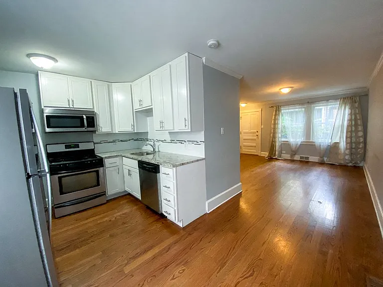 607 W. Deming Pl. — Photo 2
