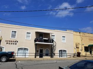 113 E Commerce St, Morrilton, AR 72110