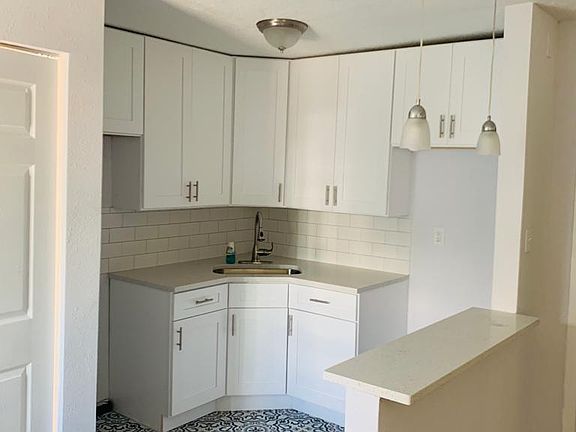 5th image of 1864 Cornell Ave Unit B