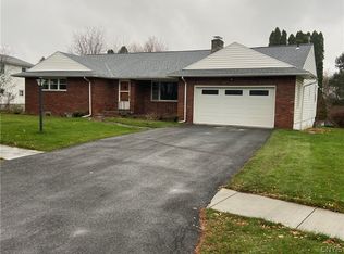 208 Haddon Rd, Syracuse, NY 13214