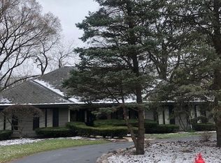 12 Norris Dr, Burr Ridge, IL 60527