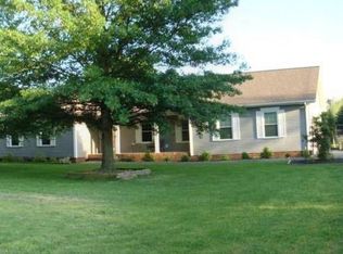 409 W Riverwood Dr, Hopkinsville, KY 42240