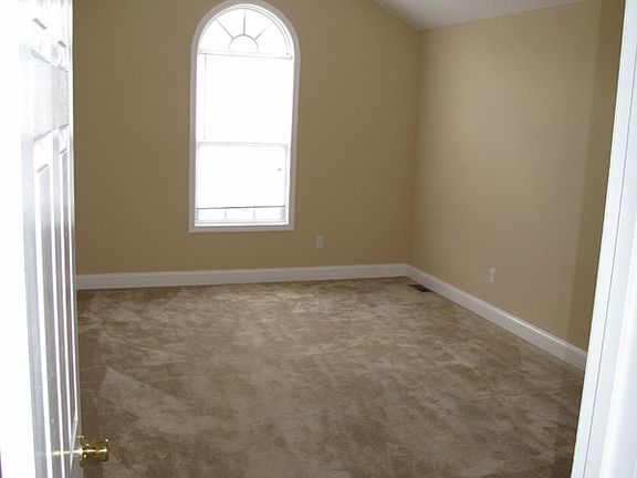 2nd image of 589 Hampton Way #2
