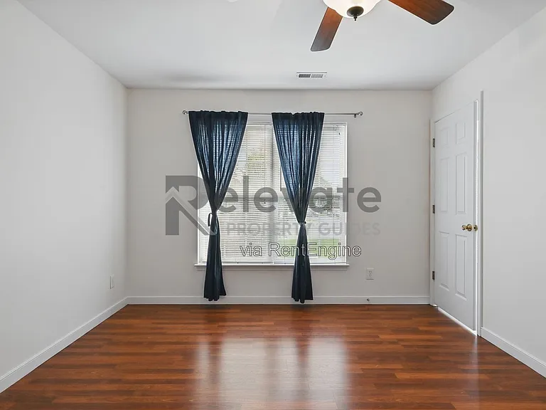 4321 Meredith Creek Dr — Photo 33