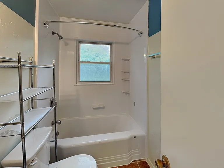 412 Harrison Ln — Photo 12