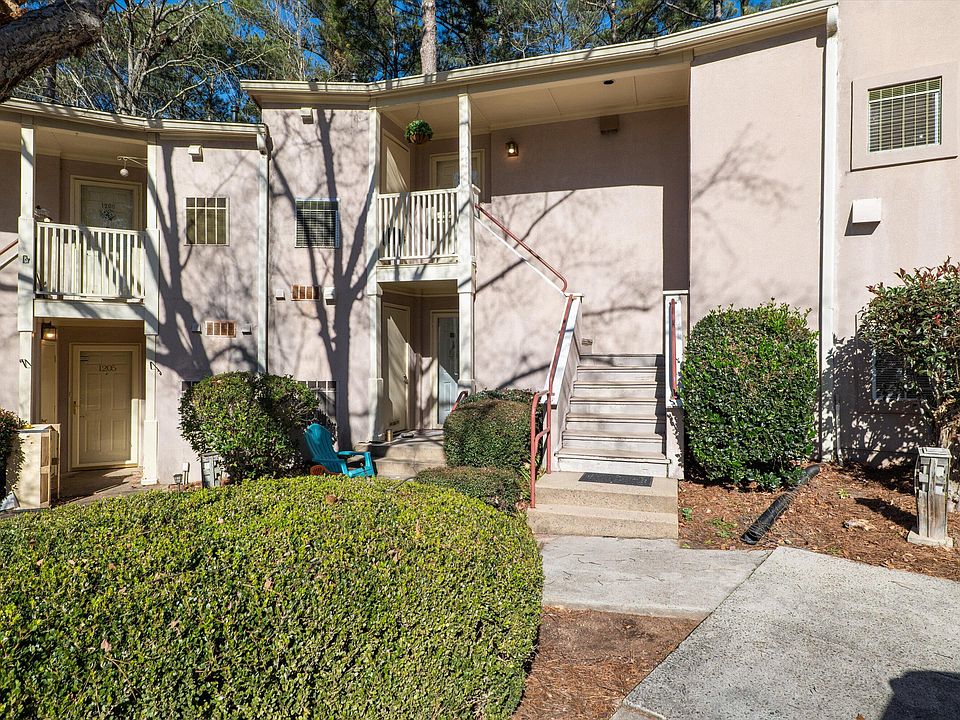 1st image of 1208 Colony Place Drive