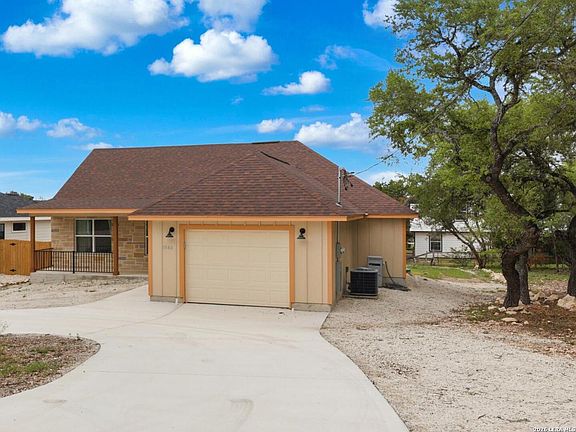 4th image of 1544 Rimrock Cove