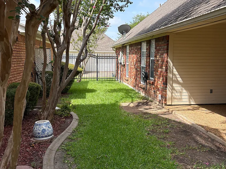 2738 Hickory Bend Dr — Photo 13