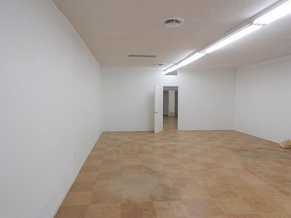 5th image of 496 N Garfield Ave #496