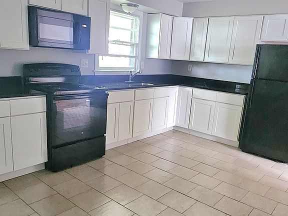 2nd image of 148 Bradford Ave #G