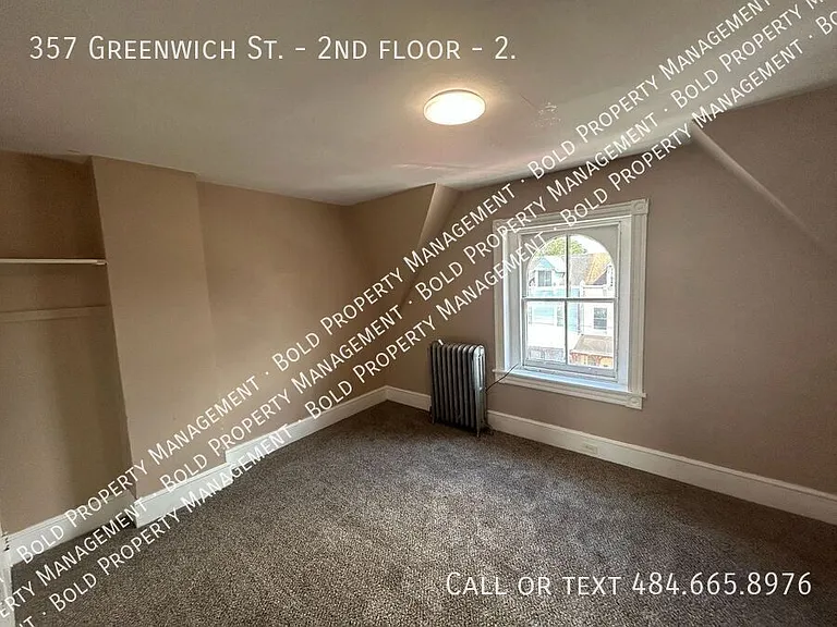 357 W Greenwich St #2 — Photo 1