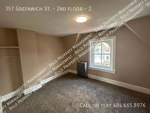 357 W Greenwich St #2 Photo 1