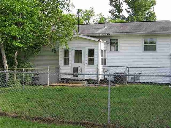 3rd image of 1542 W University Dr