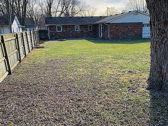 4th image of 403 Redwood Dr