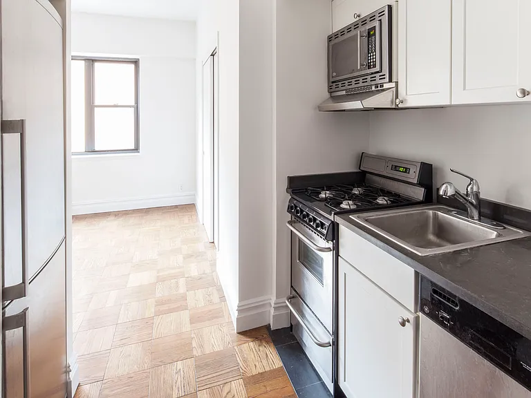 7 Park Ave #115 — Photo 2