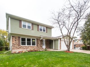 2070 Sycamore Ave, Hanover Park, IL 60133