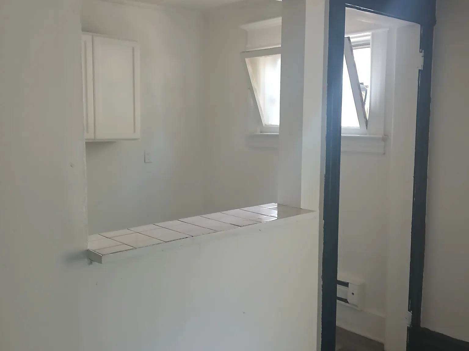 1 bed, $1,000 — Photo 4