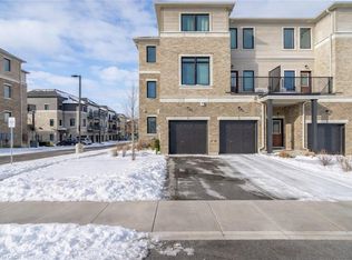 107 Westra Dr #5, Guelph, ON