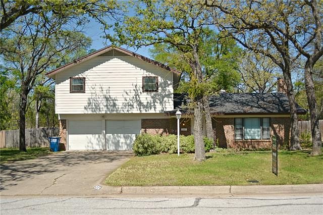 1st image of 504 Sunset Dr