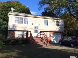 32 Cambridge Ave, Melville, NY 11747
