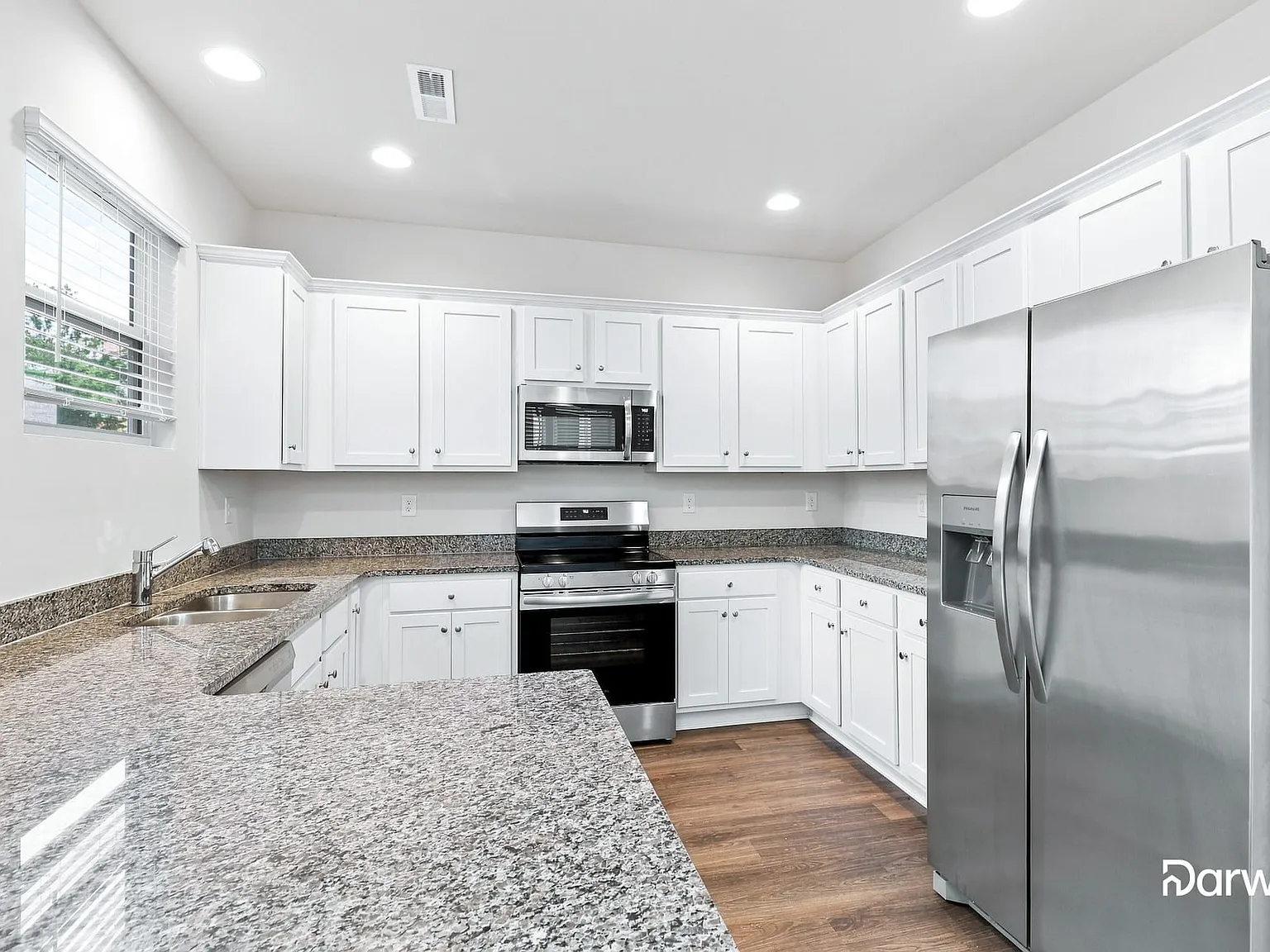 4 bed, 3.0 bath, 3093 sqft, $2,605 — Photo 3