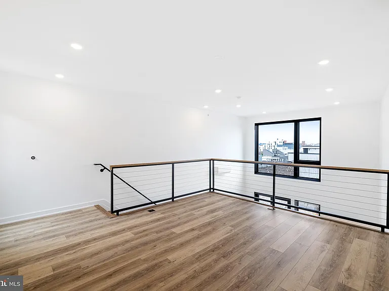 17 Girard Avenue Ave W #4 — Photo 7