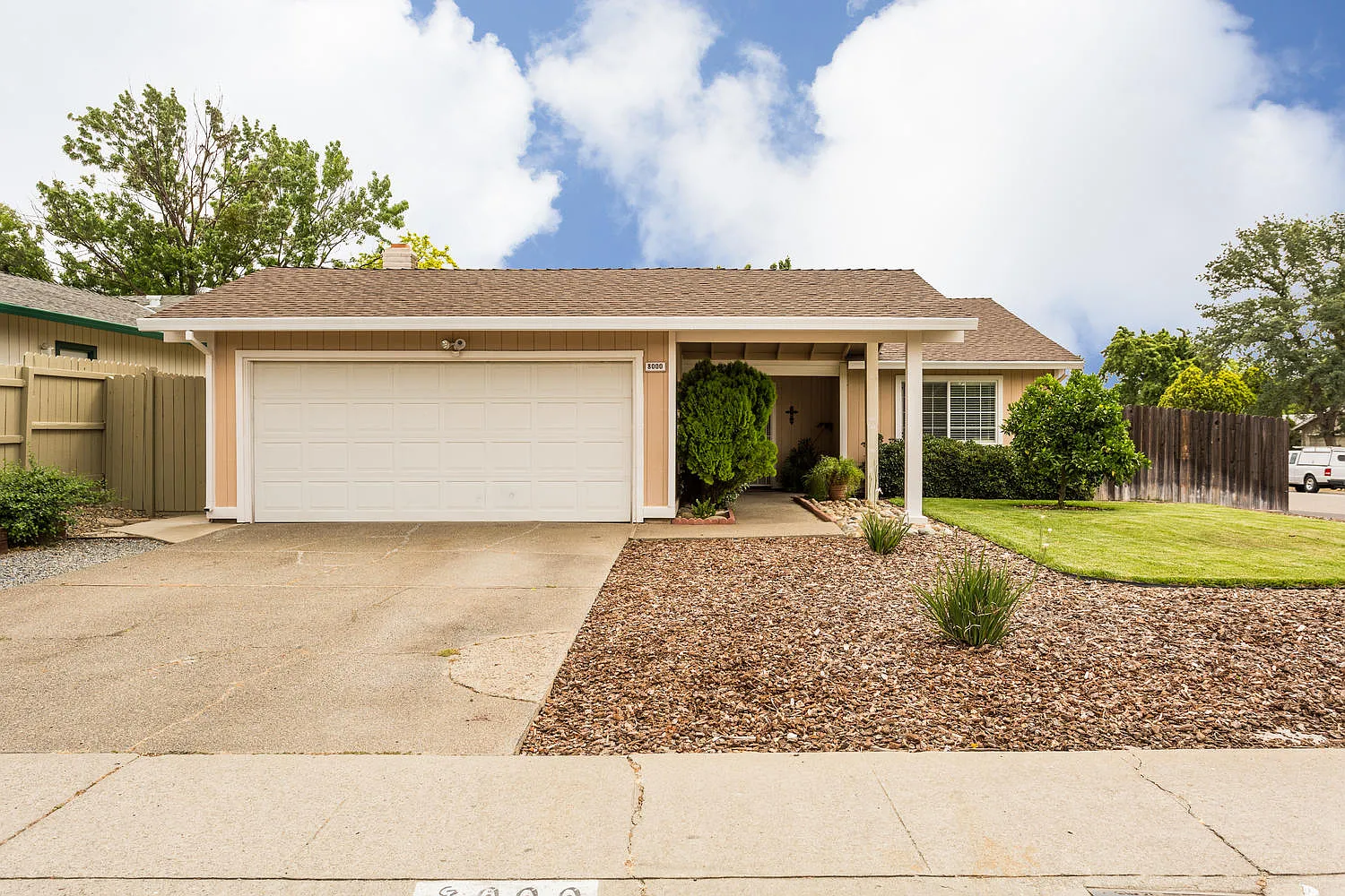 8000 Ramblewood Way photo 1