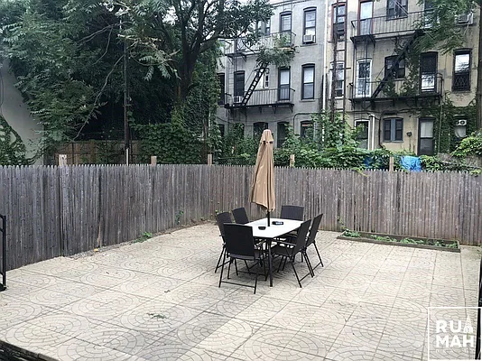 Rented by Rumah Realty Inc | media 8