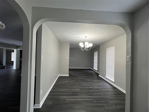 4th image of 1700 Capri Lane