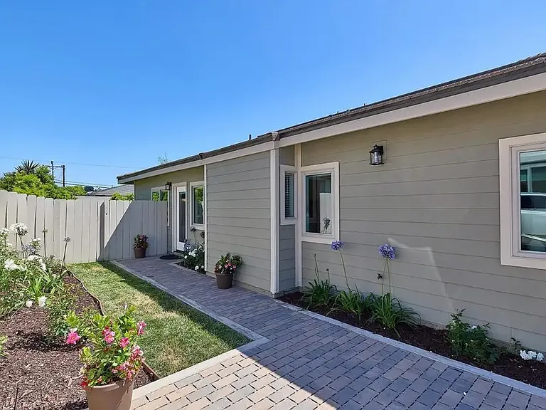 1506 Alvarado St #B — Photo 3