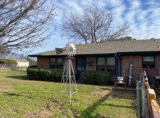680 Old Airport Rd, Denison, TX 75021