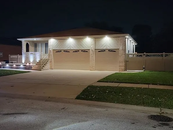 447 Campbell Ave, Calumet City, IL 60409