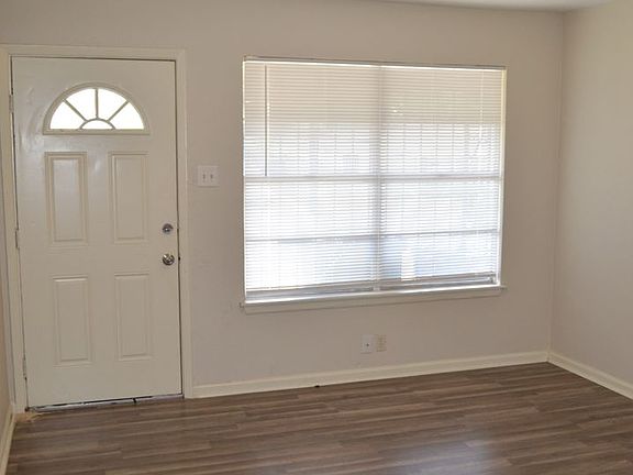 3rd image of 6451 Buena Vista St