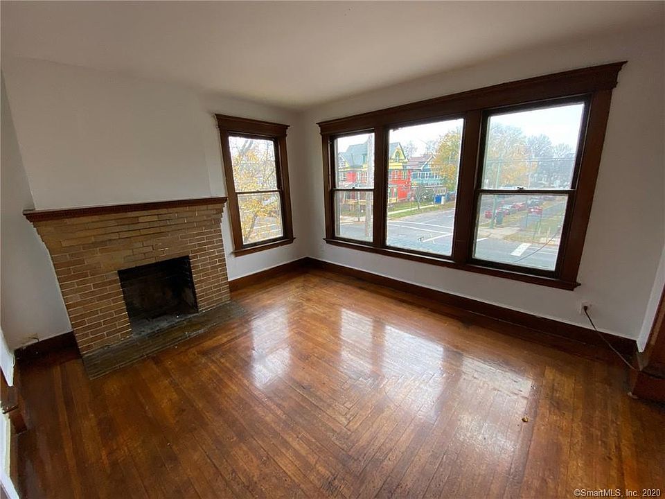 2nd image of 271 Sherman Ave #4