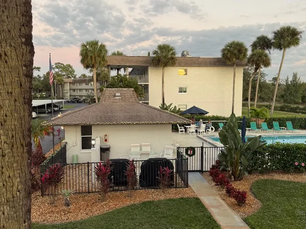 5635 Rattlesnake Hammock Rd APT 204, Naples, FL 34113