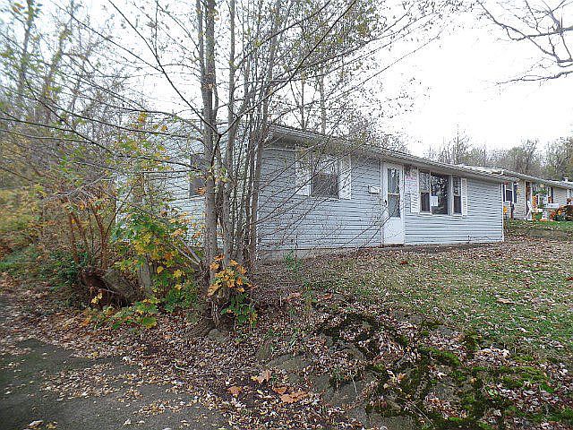 1st image of 9 Shady Lane Dr