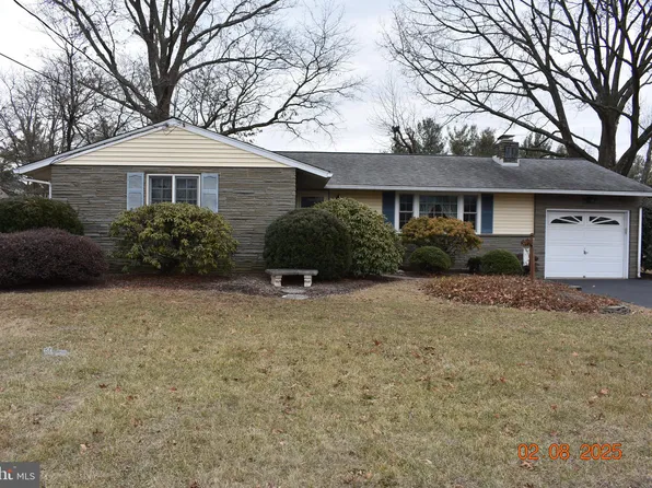 266 Hunsberger Ln, Harleysville, PA 19438