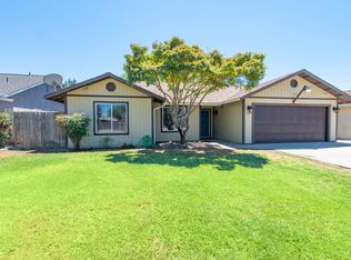 1727 E Cypress Ave, Tulare, CA 93274